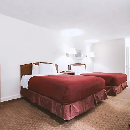 Sky-Palace Inn & Suites Mccook Extérieur photo