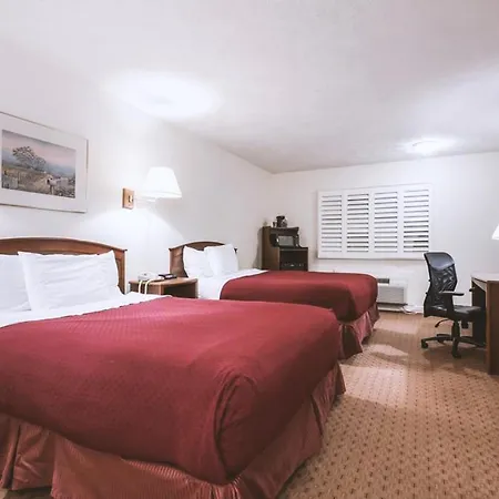 Sky-Palace Inn & Suites Mccook Extérieur photo