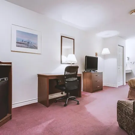 Sky-Palace Inn & Suites Mccook Extérieur photo