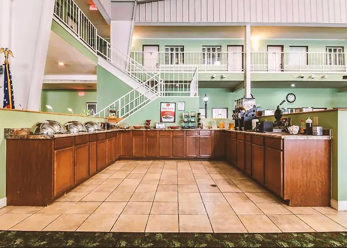 Sky-Palace Inn & Suites Mccook